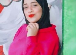 محجبه مصريه فاجره تعرض تفاصيل جسمها وخياره في طيزها