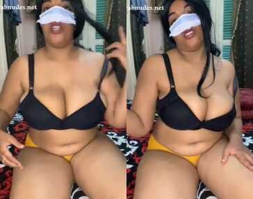 فتاة مصرية سمينة ذات مؤخرة كبيرة وثديين ضخمين تعرض جسدها العاري على الهواء مباشرة